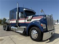 2022 Kenworth W990