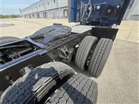 2022 Kenworth W990