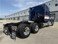 2022 Kenworth W990