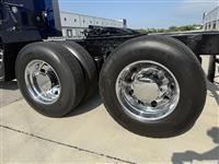 2022 Kenworth W990
