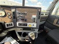 2014 Freightliner Coronado