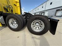 2023 Peterbilt 579