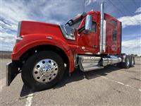 2022 Kenworth W990