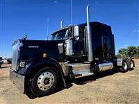 2022 Kenworth W900L