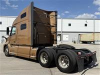 2022 Volvo VNL64T760