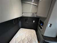 2022 Kenworth T680