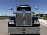 2023 Kenworth W990