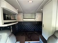 2023 Kenworth W990