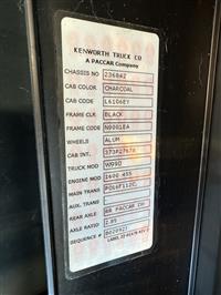 2023 Kenworth W990
