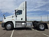 2018 Freightliner CA125DC