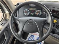 2018 Freightliner CA125DC
