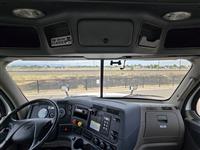 2018 Freightliner CA125DC