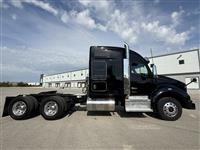 2022 Kenworth T880