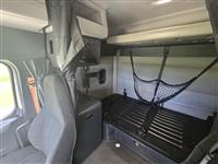 2019 Freightliner CASCADIA 126