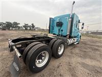 2020 Freightliner Columbia