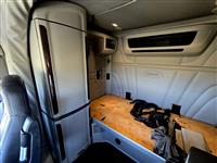 2022 Peterbilt 567