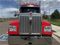 2022 Kenworth W990