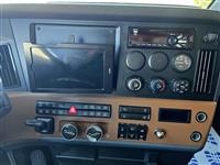 2021 Freightliner CASCADIA 126