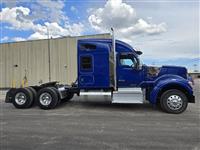 2022 Kenworth W990