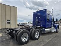 2022 Kenworth W990