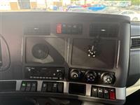 2022 Kenworth T880