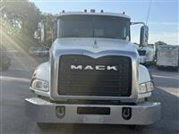 2017 Mack 