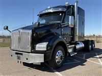 Used 2022 Kenworth T880 for Sale