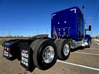 2022 Kenworth W990