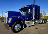 2022 Kenworth W990