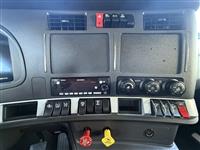 2022 Kenworth T880