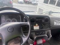  Freightliner Business class M2 106