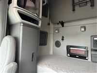 2024 Volvo VNL64T760