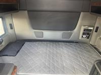 2022 International LT