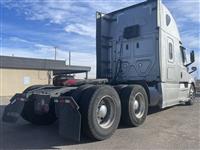 2022 Freightliner CASCADIA 126