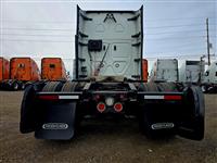 2020 Freightliner CASCADIA 126