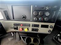 2020 Freightliner CASCADIA 126