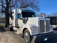2023 Kenworth W990