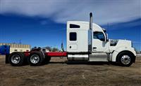 2023 Kenworth W990