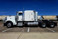 2018 Peterbilt 389