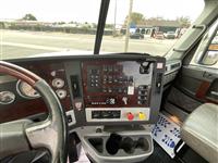 2019 Freightliner Coronado SD 122