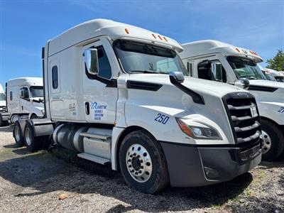 2023 Freightliner CASCADIA 126