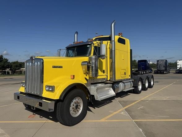 2020 Kenworth W900