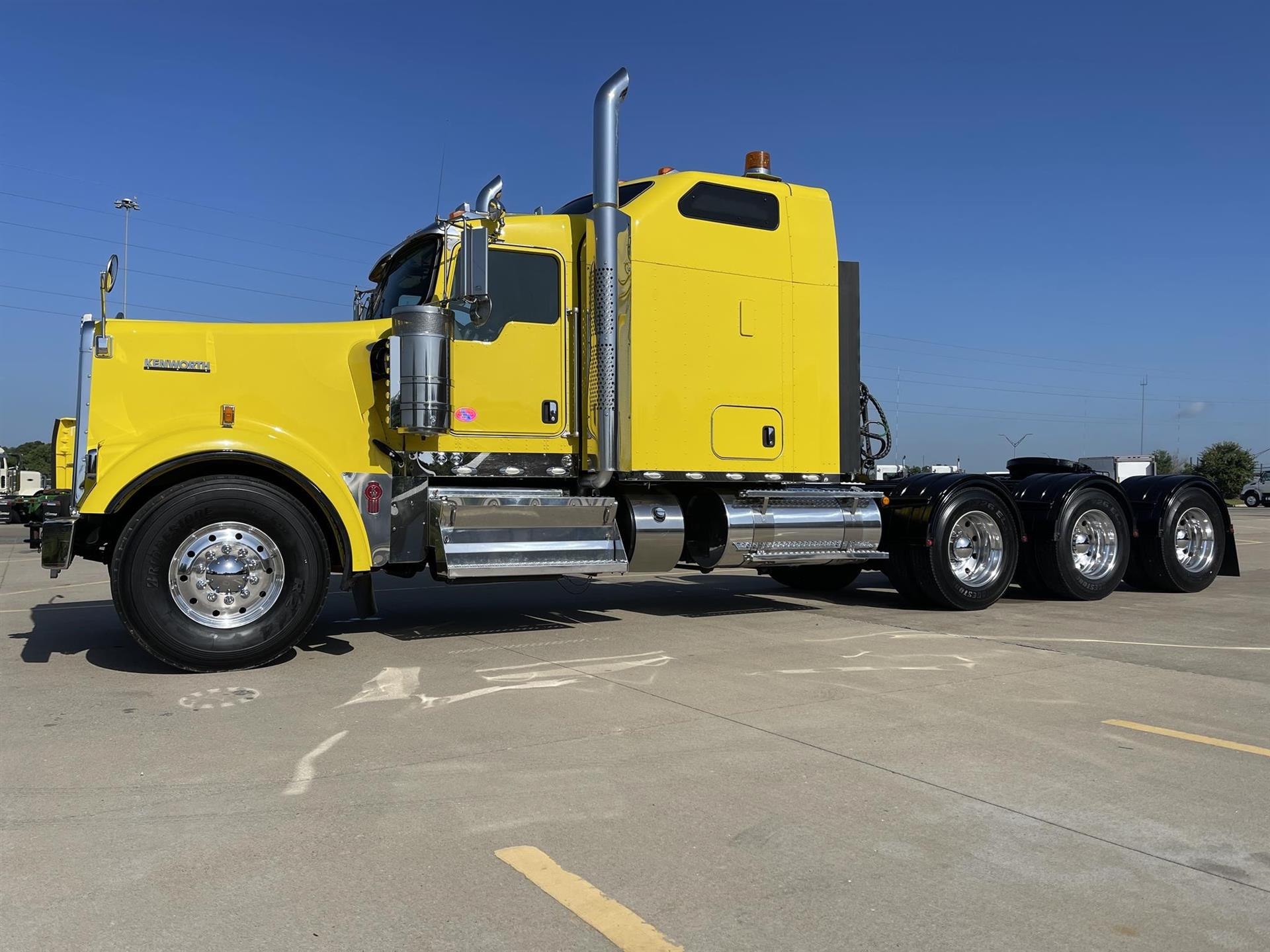 2020 Kenworth W900L