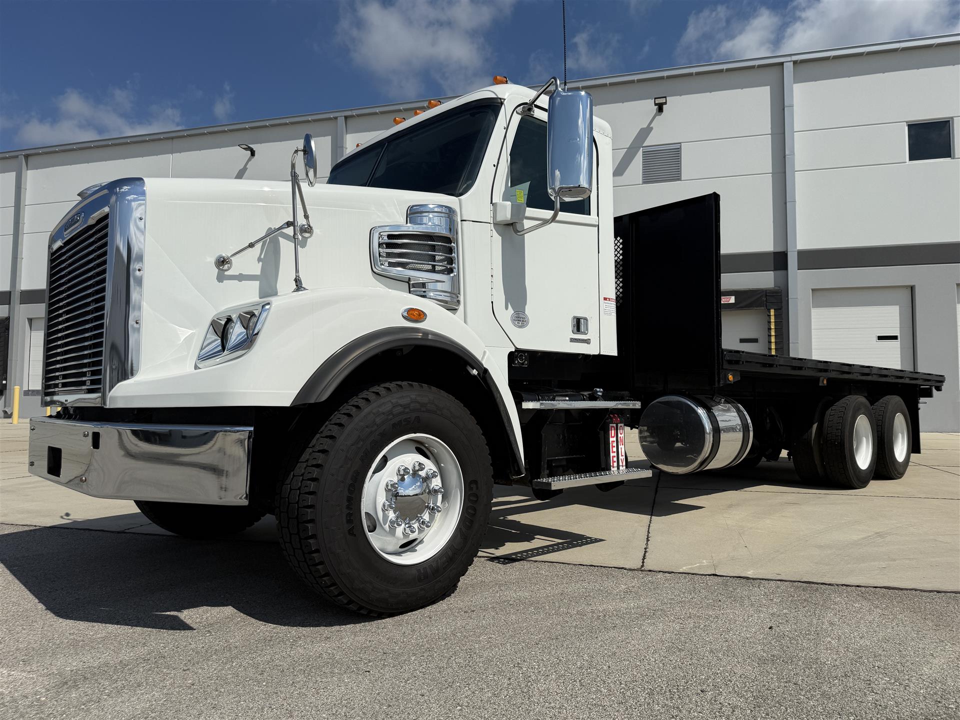 2014 Freightliner Coronado
