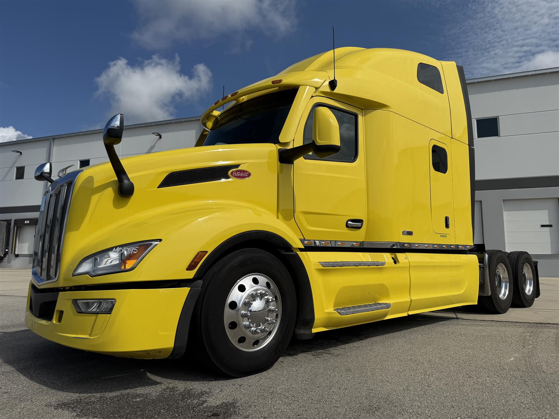 2023 Peterbilt 579