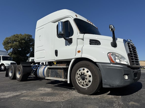 2019 Freightliner CA11364SLP