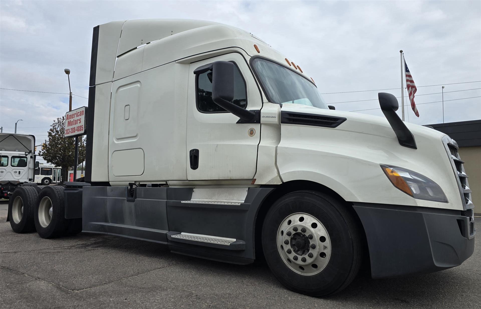 2019 Freightliner CASCADIA 126