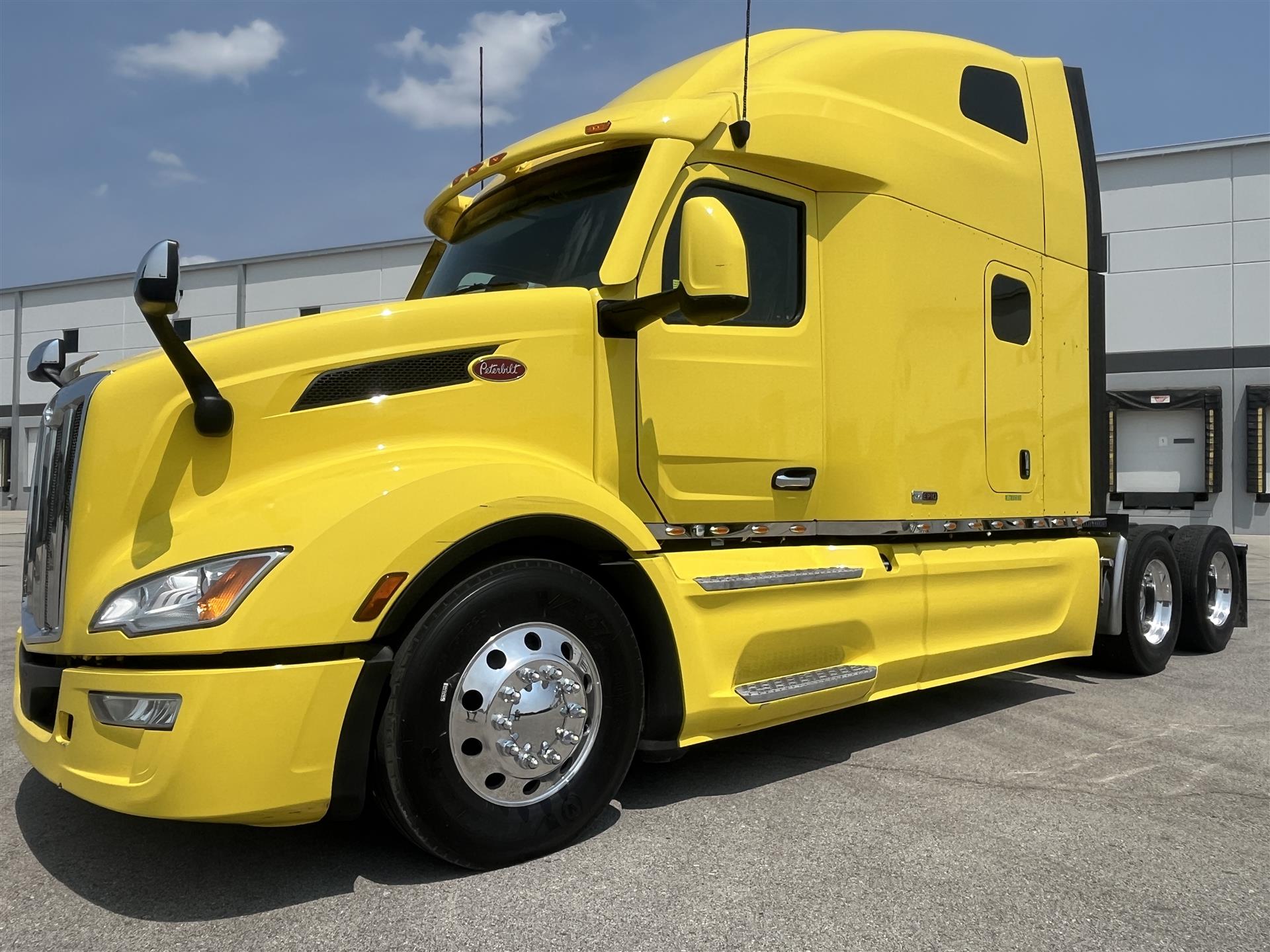 2023 Peterbilt 579