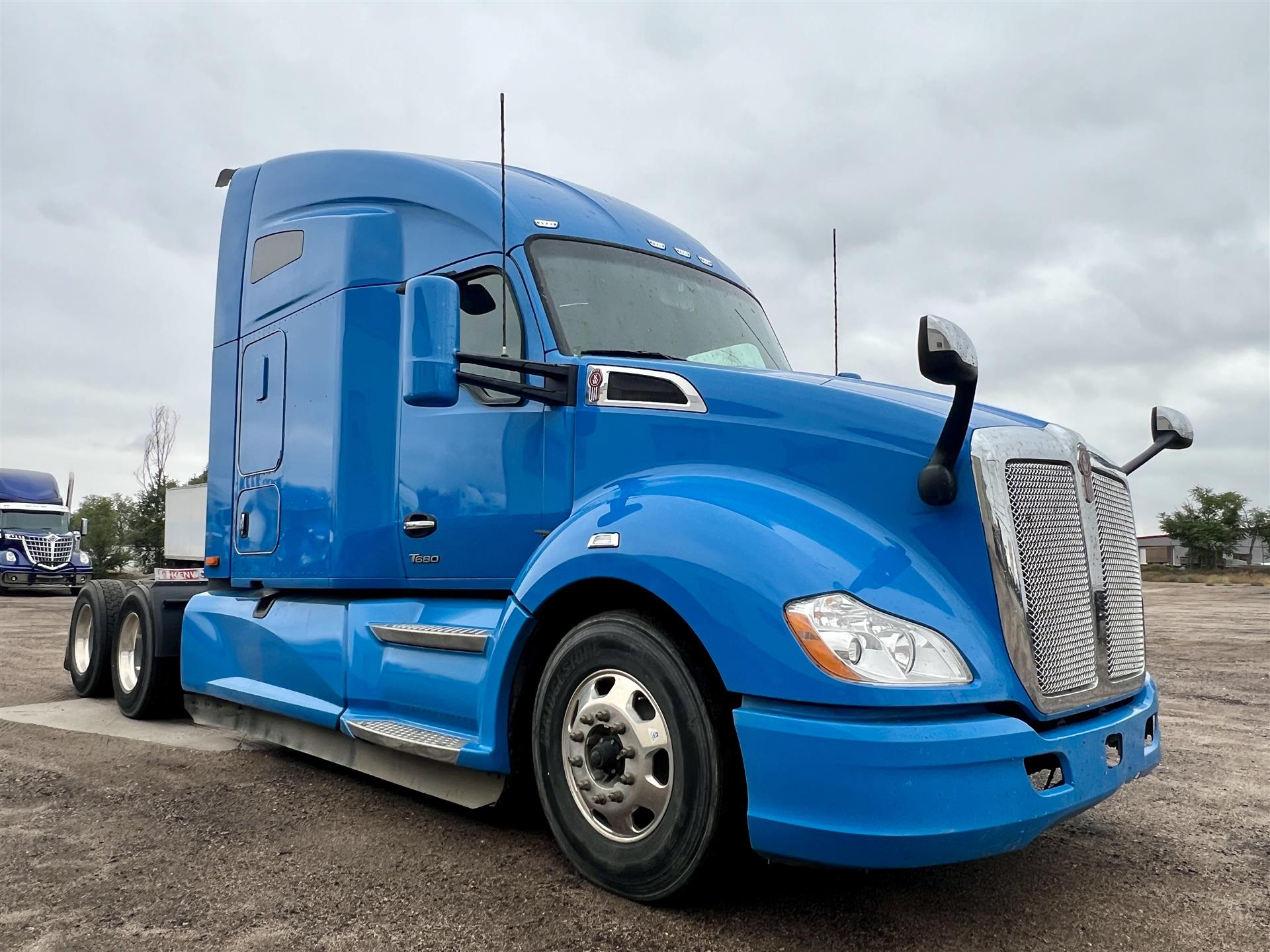 2022 Kenworth T680