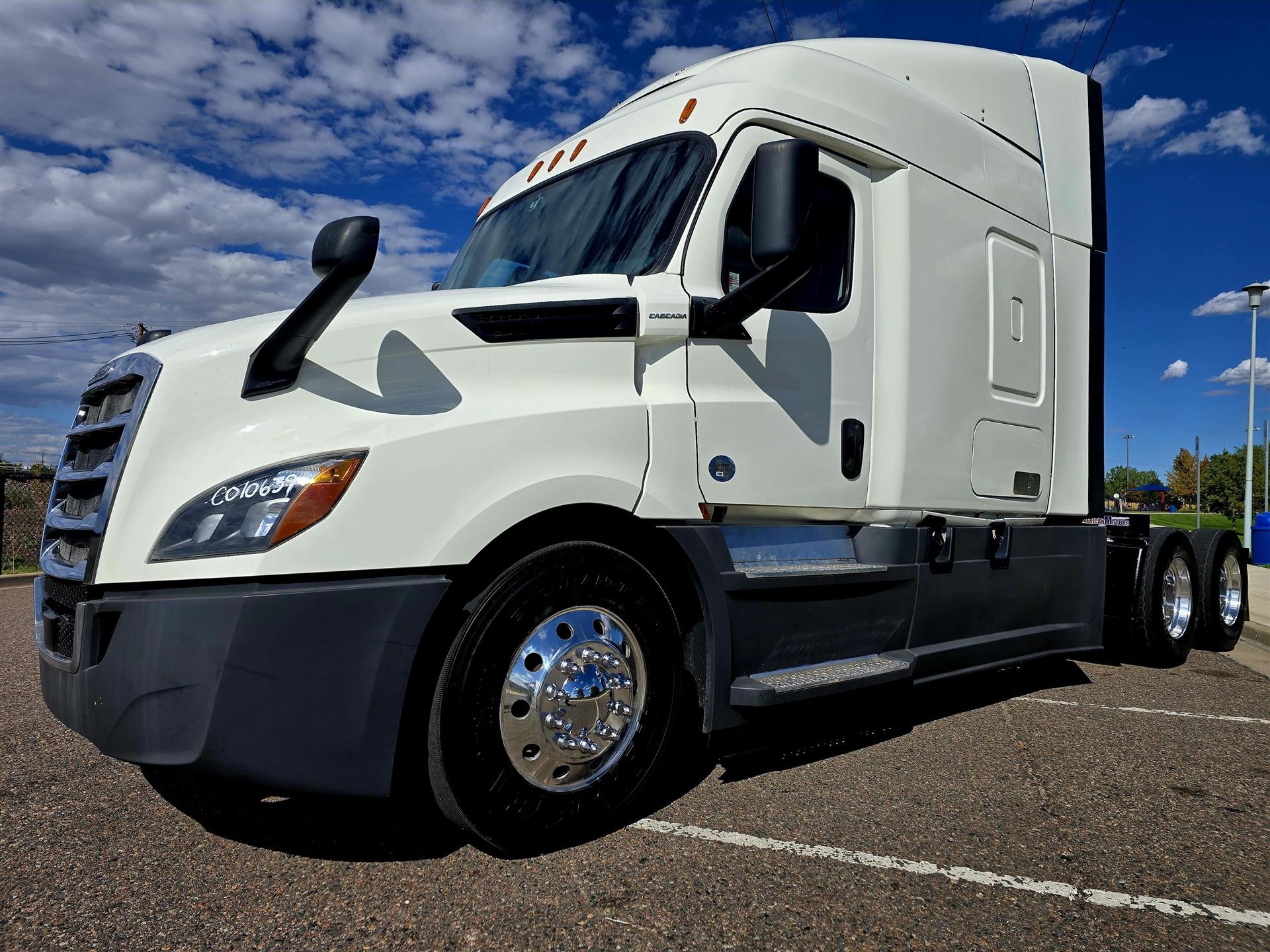 2019 Freightliner CASCADIA 126